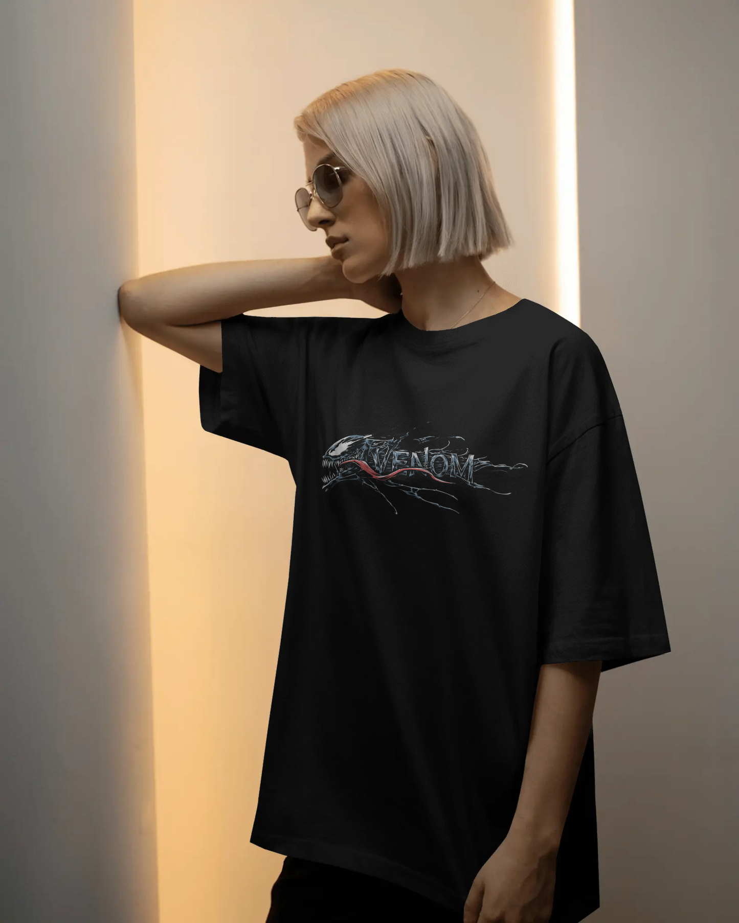 VENOM VIBE | Oversized Streetwear Tee – Dark Aesthetic Edition