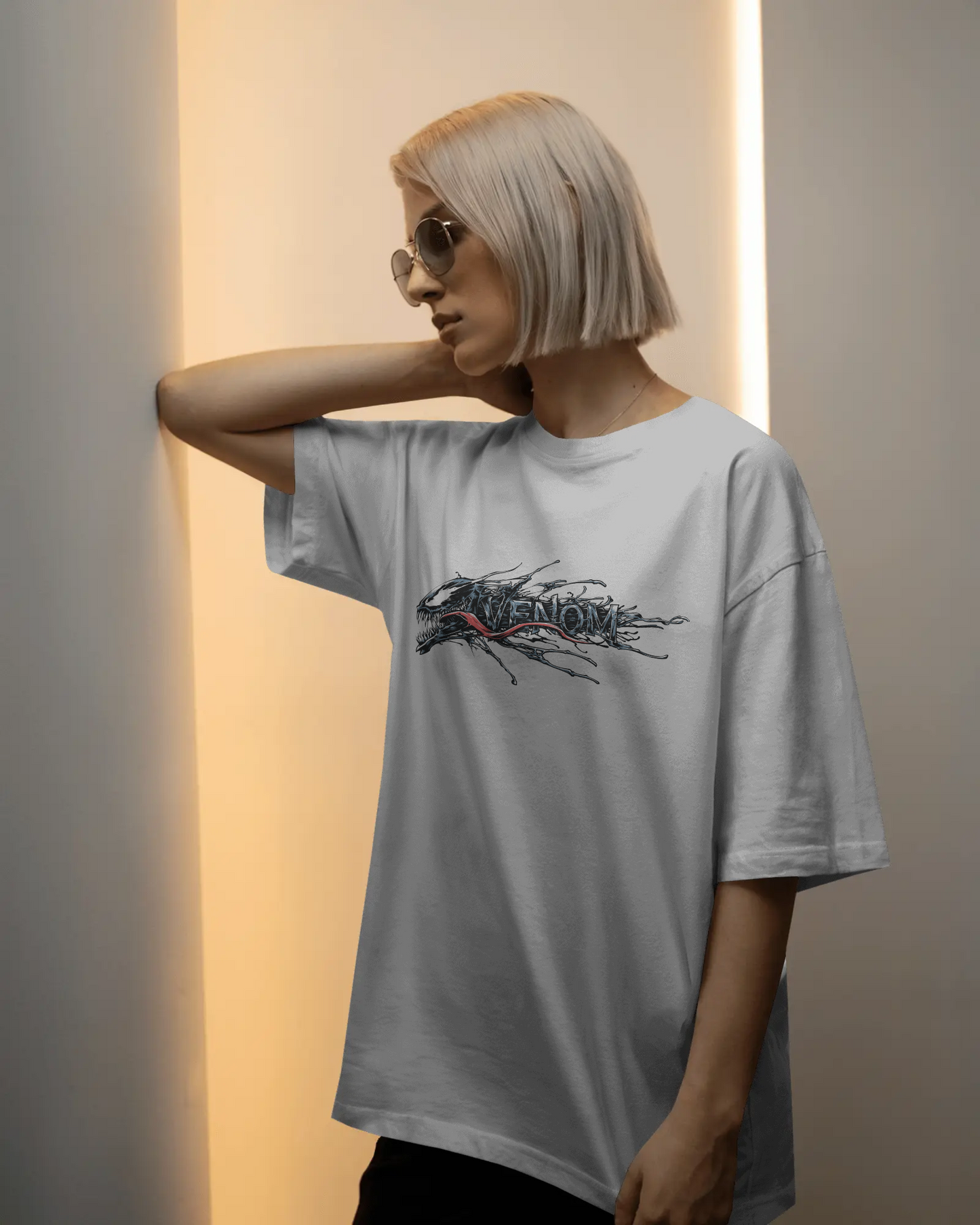 VENOM VIBE | Oversized Streetwear Tee – Dark Aesthetic Edition