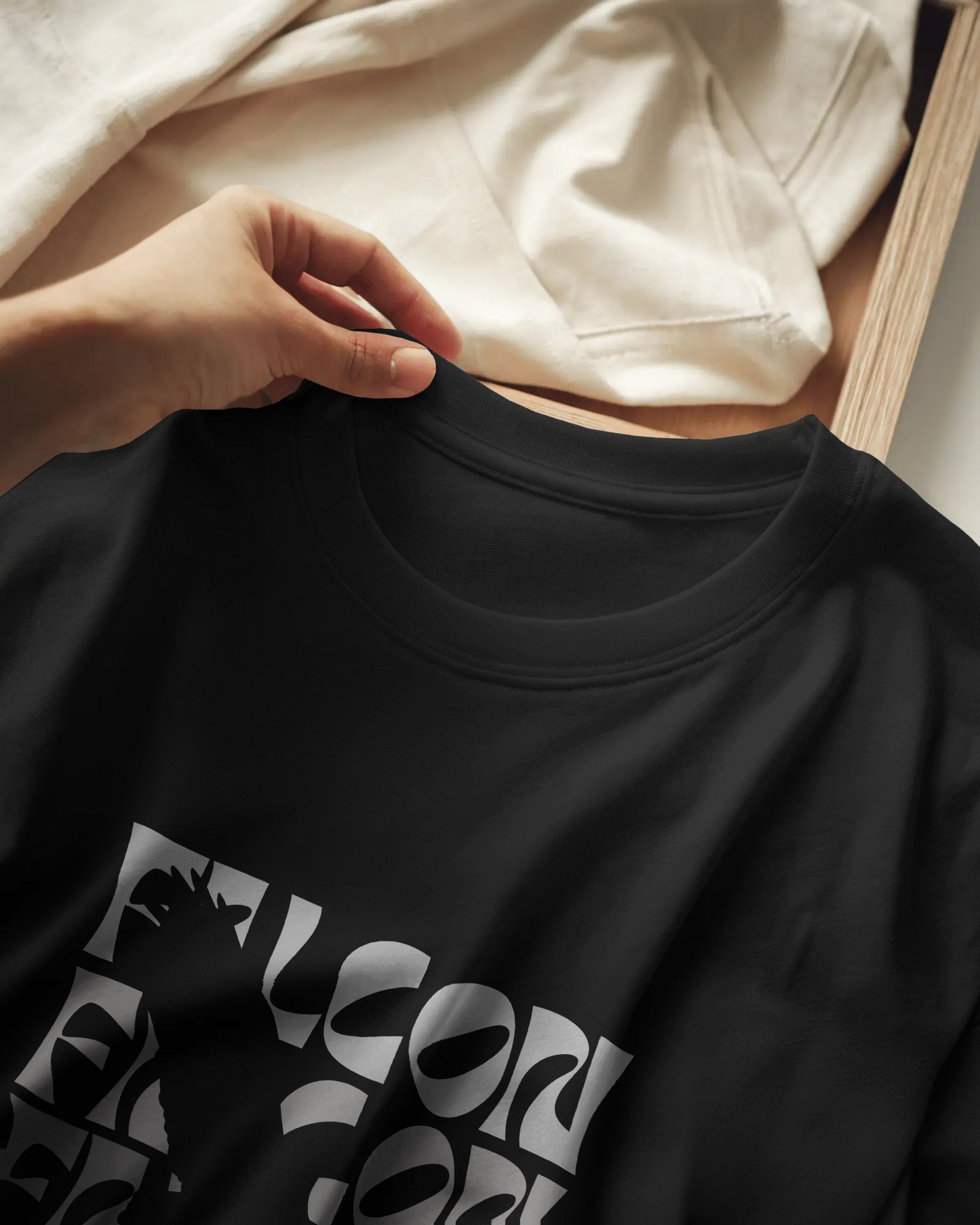 WINGS OF POWER || FALCON OVERSIZED TEE